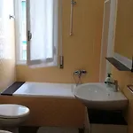 Apartamento Rivierarent Moma 100 Metri Dal Mare Finale Ligure