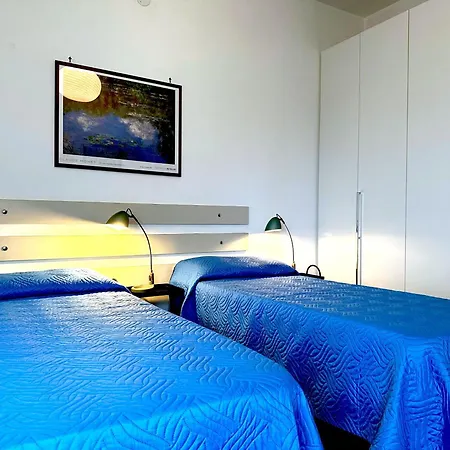 Rivierarent Moma 100 Metri Dal Mare Апартаменты *