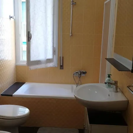 Апартаменты Rivierarent Moma 100 Metri Dal Mare Финале Лигуре